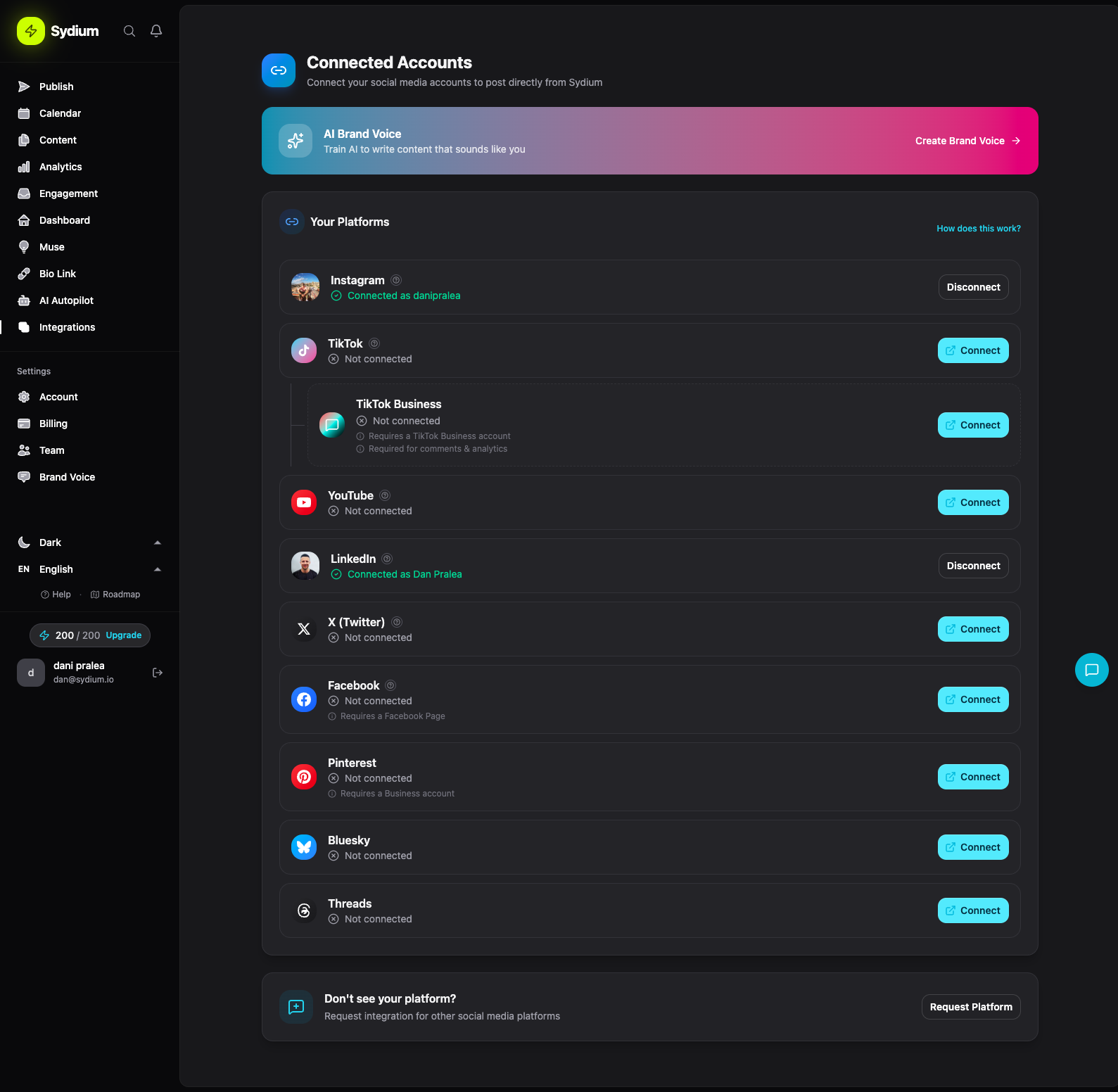 Sydium's Connected Accounts screen, with all 10 social platforms ready to connect.